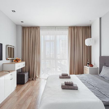 White Apartment In 12 Floor Odessa Zewnętrze zdjęcie