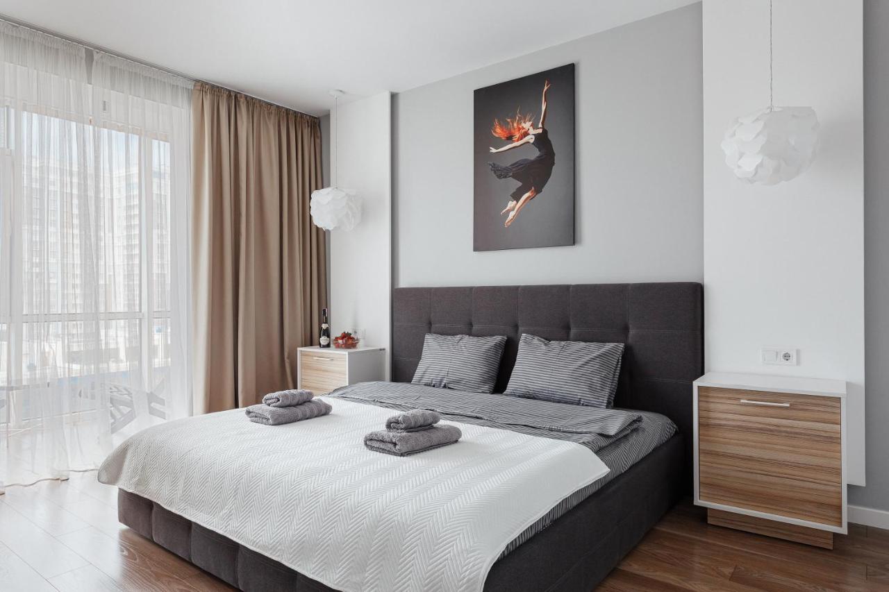 White Apartment In 12 Floor Odessa Zewnętrze zdjęcie